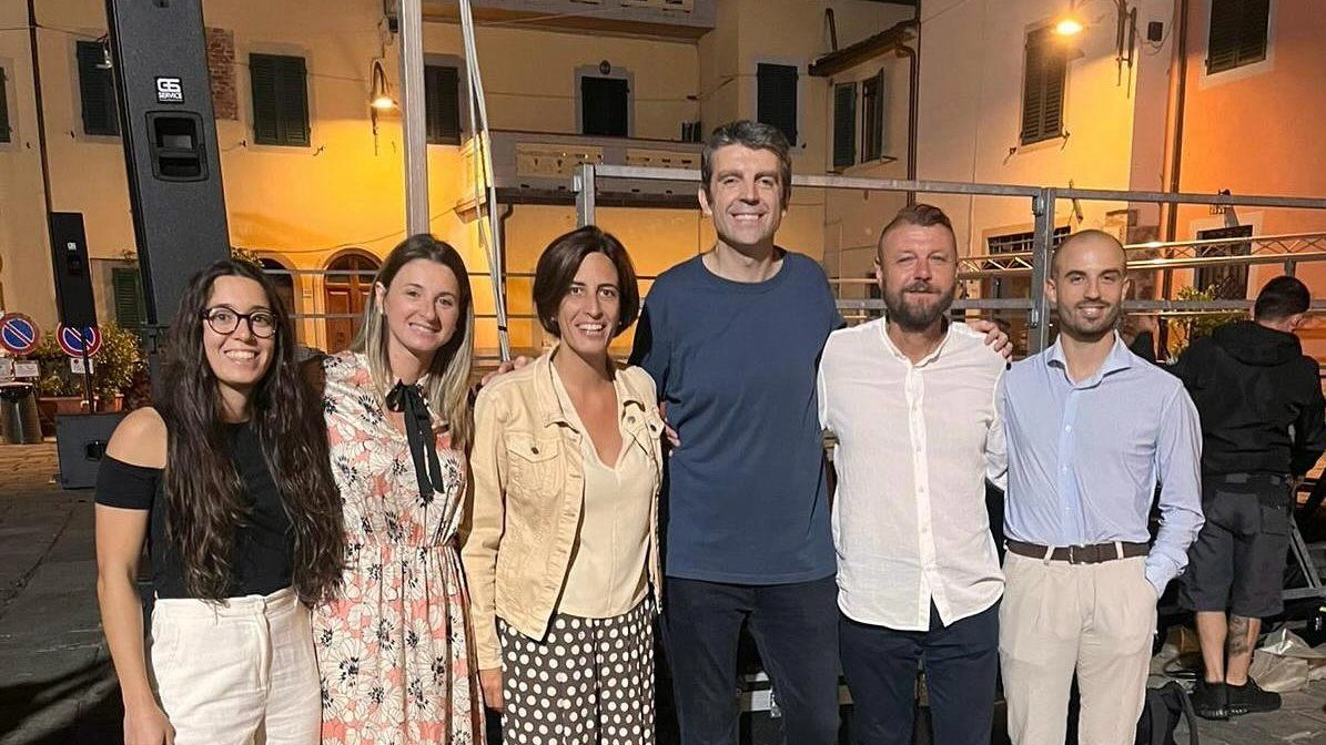 Federico Basso con il sindaco Sara D’Ambrosio e gli assessori Federico Basso con il sindaco Sara D’Ambrosio e gli assessori