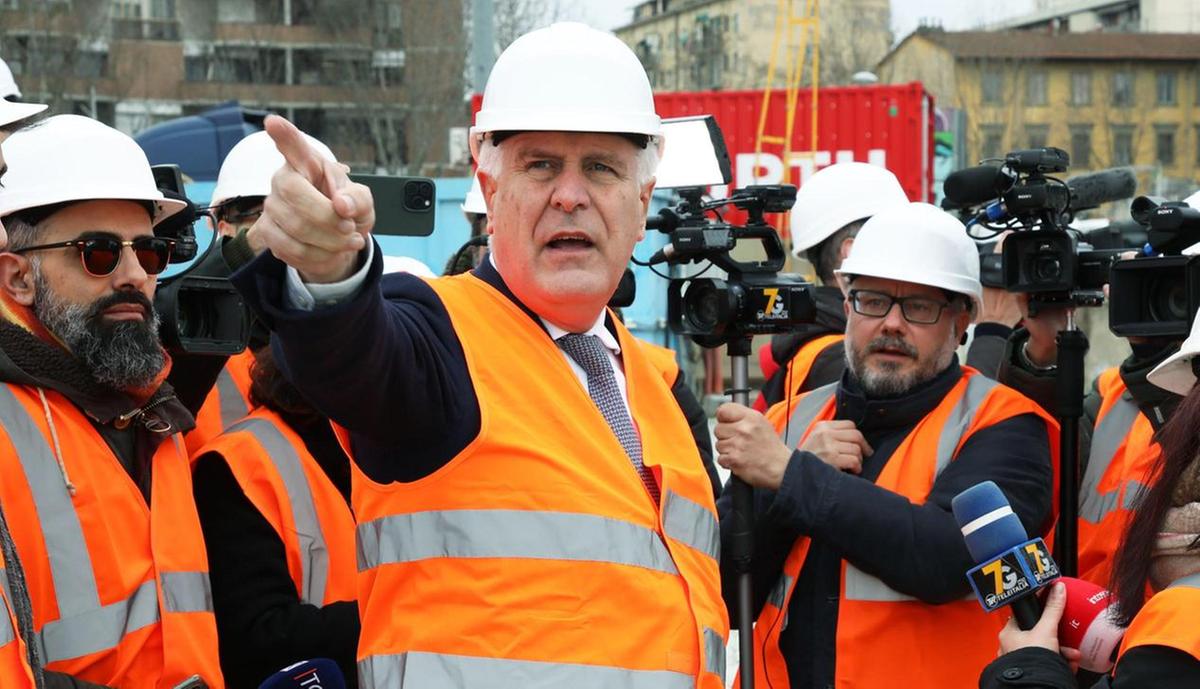 Alta velocità, Giani rilancia: "Il progetto va avanti". Fase uno: la strada 71 Alta velocità, Giani rilancia: "Il progetto va avanti". Fase uno: la strada 71