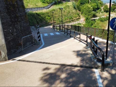 Lavori finiti in via Fontanelle. E’ stata riaperta al traffico. Decoro, un passo avanti
