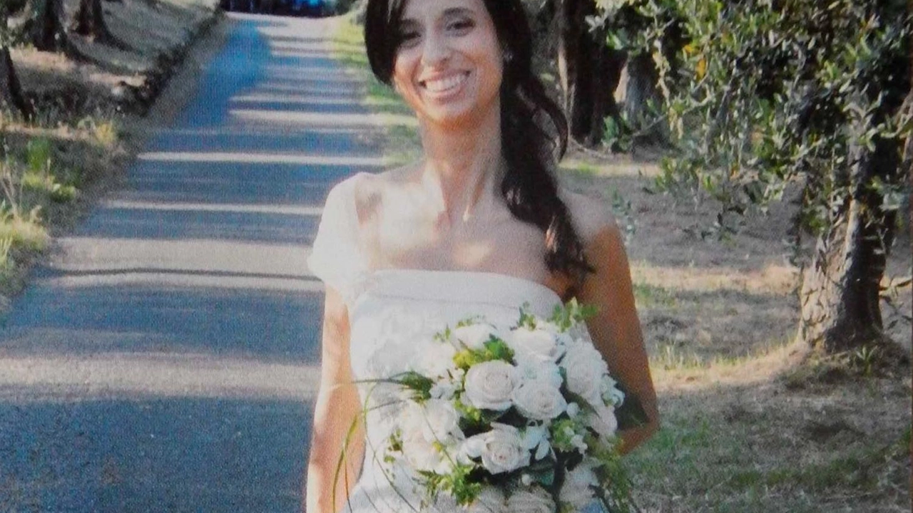 Solidarietà in nome di Antonella Meccariello. Il ricavato destinato alle persone bisognose . Solidarietà in nome di Antonella Meccariello. Il ricavato destinato alle persone bisognose .