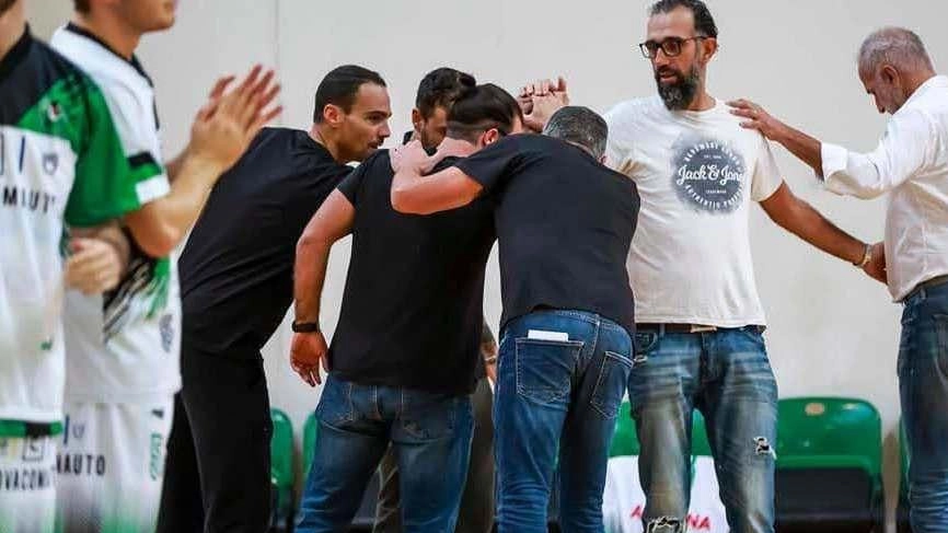 La sfida in trasferta fra la Pallacanestro Agliana e il Montevarchi finisce dal giudice sportivo. Ma la società annuncia ricorso e si dice certa che "le proteste non erano discriminatorie". La sfida in trasferta fra la Pallacanestro Agliana e il Montevarchi finisce dal giudice sportivo. Ma la società annuncia ricorso e si dice certa che "le proteste non erano discriminatorie".