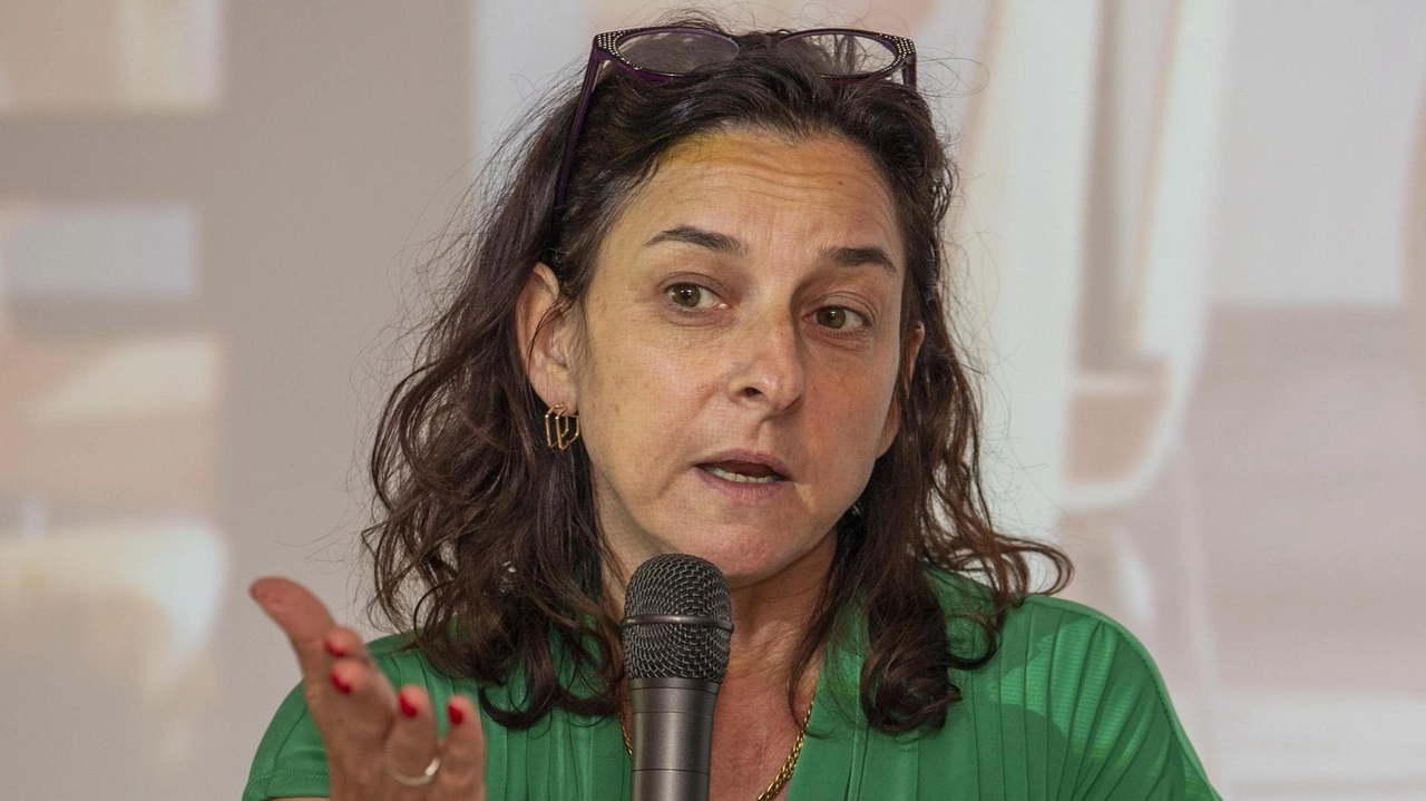Un riconoscimento formale e, soprattutto, una rete di sostegno concreta per chi, ogni giorno, si prende cura di un familiare...
