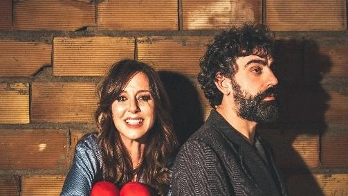 Caterina Guzzanti e Federico Vigorito. nello spettacolo in programma stasera alle 21,15 agli Ex Macelli di Montepulciano Caterina Guzzanti e Federico Vigorito. nello spettacolo in programma stasera alle 21,15 agli Ex Macelli di Montepulciano