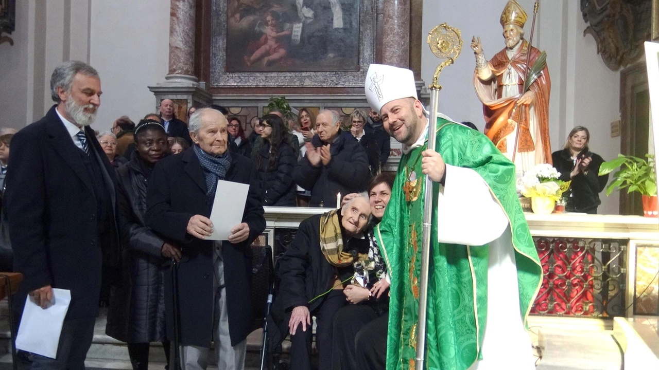 Lui ne ha 101 e lei 94. Cerimonia nella Basilica di San Valentino con sposi anche da Rieti, Roma e Prato