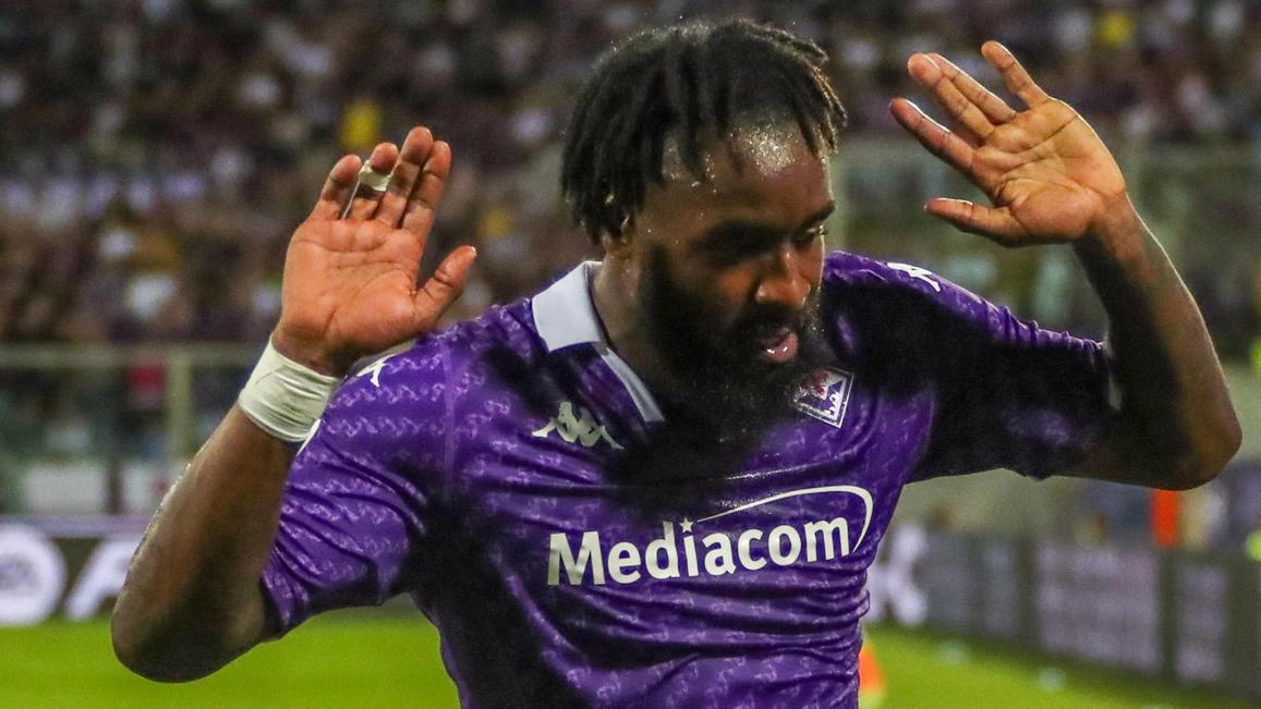 L’attaccante Nzola sta per trasferirsi al Pisa: la Fiorentina punta a definire l’affare sulla base del prestito con riscatto a 5 milioni