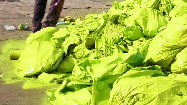 Fari puntati sul valore dello scarto, reale e metaforico, e sulla solidarietà 50 artisti nazionali e internazionali insieme a operatori ecologici, volontari. Tre giorni di installazioni, dibattiti performance e laboratori aperti a tutti . Fari puntati sul valore dello scarto, reale e metaforico, e sulla solidarietà 50 artisti nazionali e internazionali insieme a operatori ecologici, volontari. Tre giorni di installazioni, dibattiti performance e laboratori aperti a tutti .
