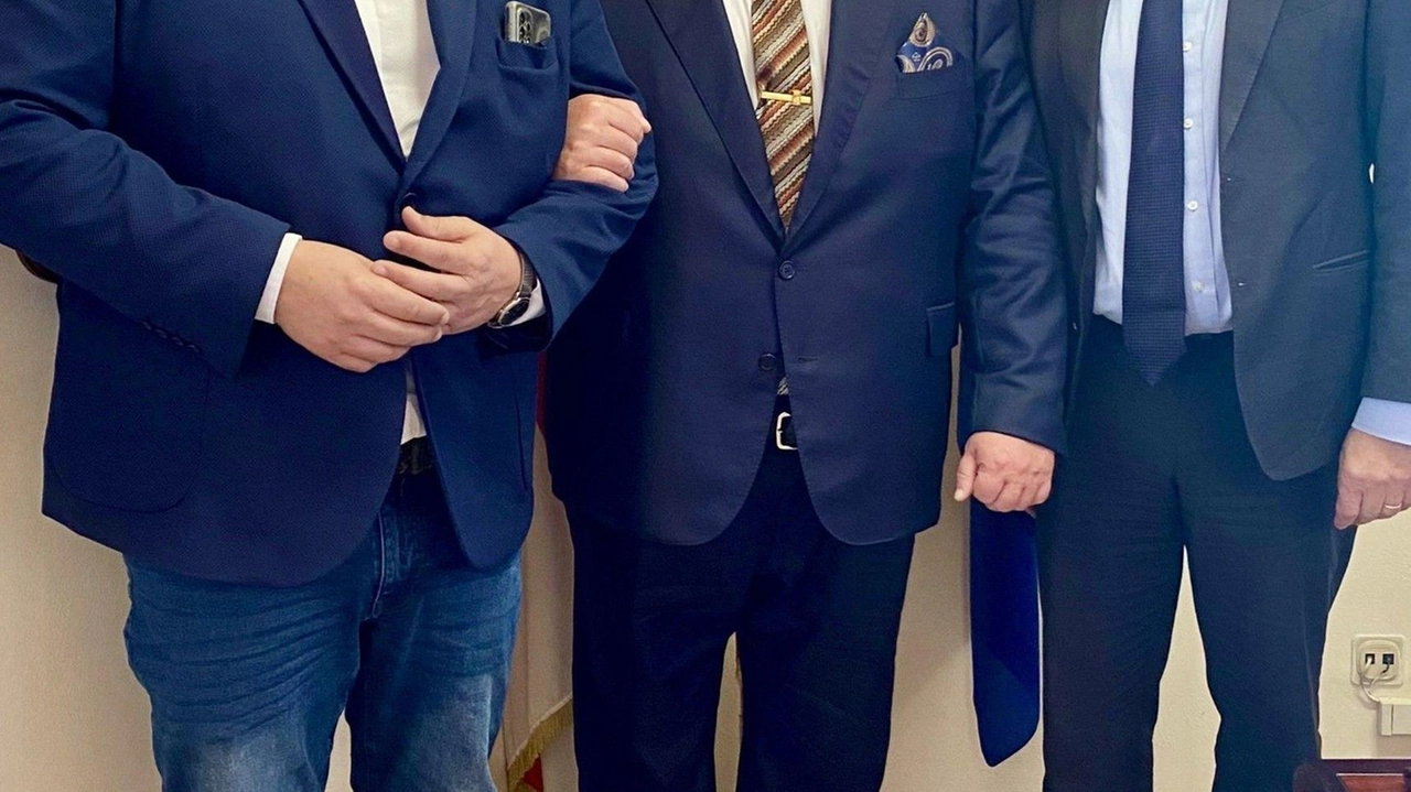 Incontro a Grosseto per creare un distaccamento dell'Università di Siena. Collaborazioni e sinergie per sviluppare il Polo Universitario. Incontro a Grosseto per creare un distaccamento dell'Università di Siena. Collaborazioni e sinergie per sviluppare il Polo Universitario.