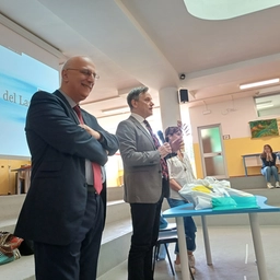 Premio Letterario Camaiore. Nelle scuole i giovani talenti della poesia