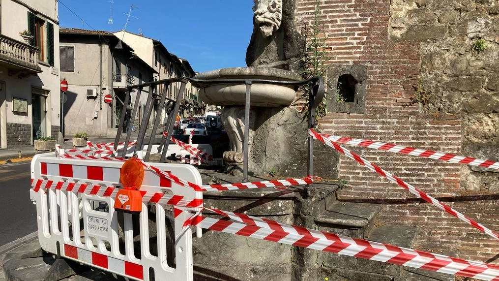 Il Mascherone danneggiato Il Mascherone danneggiato