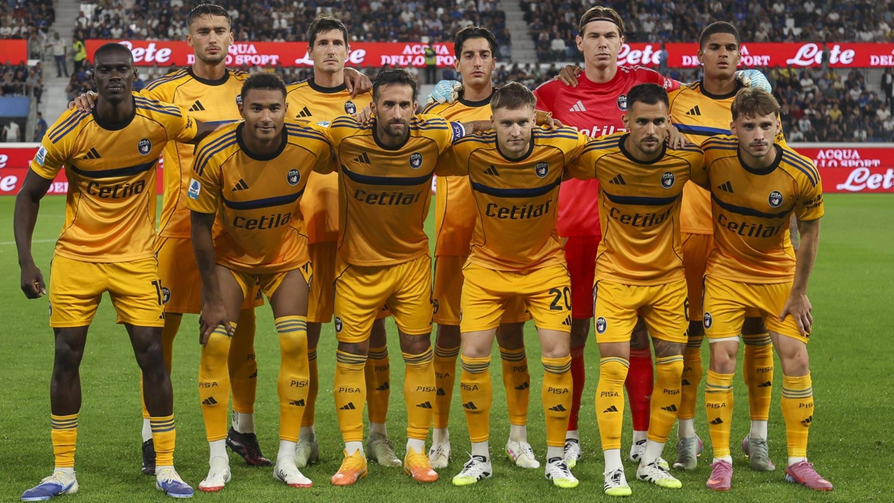 La formazione del Pisa che è scesa in campo domenica scorsa per la prima di Serie A contro l’Atalanta La formazione del Pisa che è scesa in campo domenica scorsa per la prima di Serie A contro l’Atalanta
