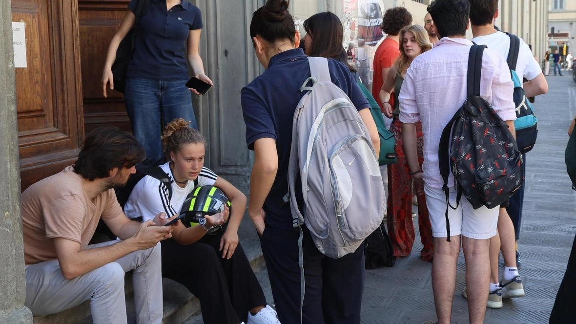 L’anno scolastico si è concluso al liceo Lorenzini. "Come a una buona semina - dice la preside Annalisa Fattori -... L’anno scolastico si è concluso al liceo Lorenzini. "Come a una buona semina - dice la preside Annalisa Fattori -...