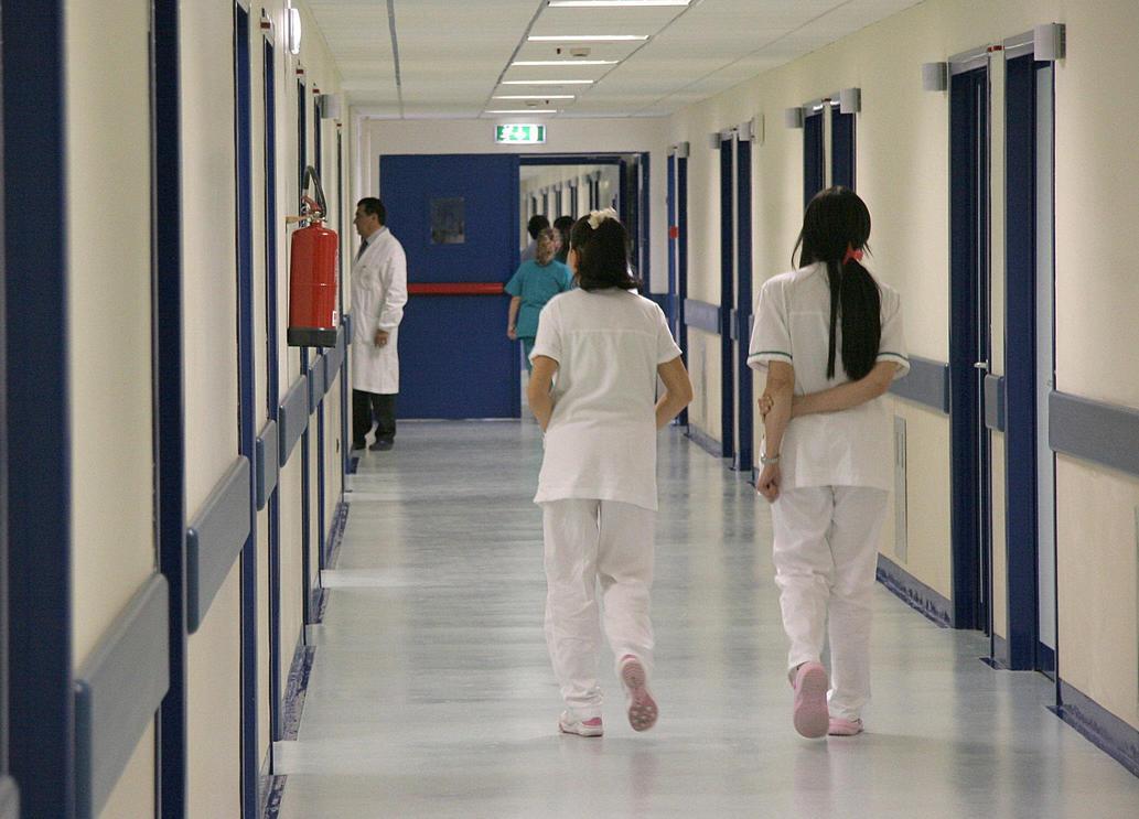 https://www.lanazione.it/image-service/view/acePublic/alias/contentid/YmU0YTg5YTgtMDI5NS00/0/aggredito-un-medico-paziente-semina-il-panico-al-pronto-soccorso-con-unasta-in-acciaio.jpeg