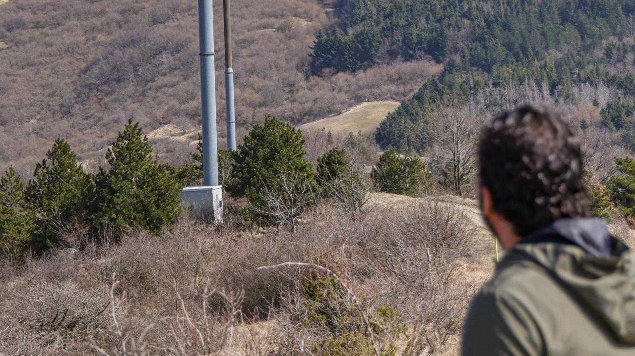 L’impianto eolico al passo della Raticosa nel comune di Firenzuola (FotocronacheGermogli)
