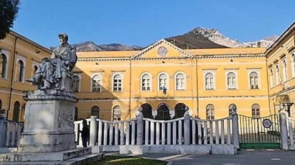 Il Comune di Carrara informa che domani la biblioteca civica ‘Lodovici’ in piazza Gramsci a Carrara resterà chiusa al pubblico... Il Comune di Carrara informa che domani la biblioteca civica ‘Lodovici’ in piazza Gramsci a Carrara resterà chiusa al pubblico...