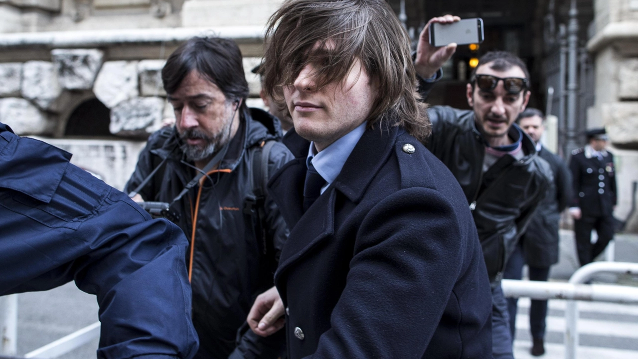 Raffaele Sollecito, oggi 41enne, durante una fase del processo nel 2015