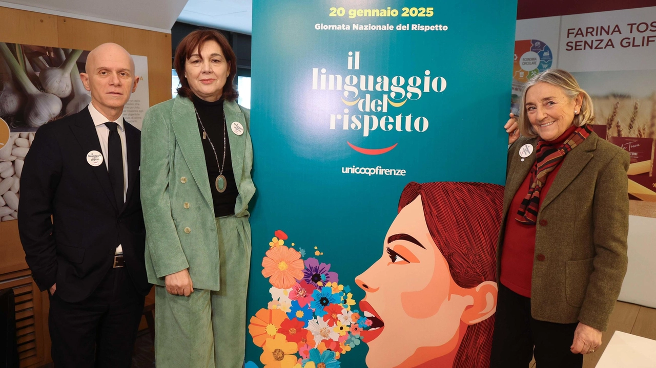 Nella foto la presidente del consiglio di sorveglianza di Unicoop Daniela Mori, con Fabrizio Guerrini e Valeria Della Valle Nella foto la presidente del consiglio di sorveglianza di Unicoop Daniela Mori, con Fabrizio Guerrini e Valeria Della Valle