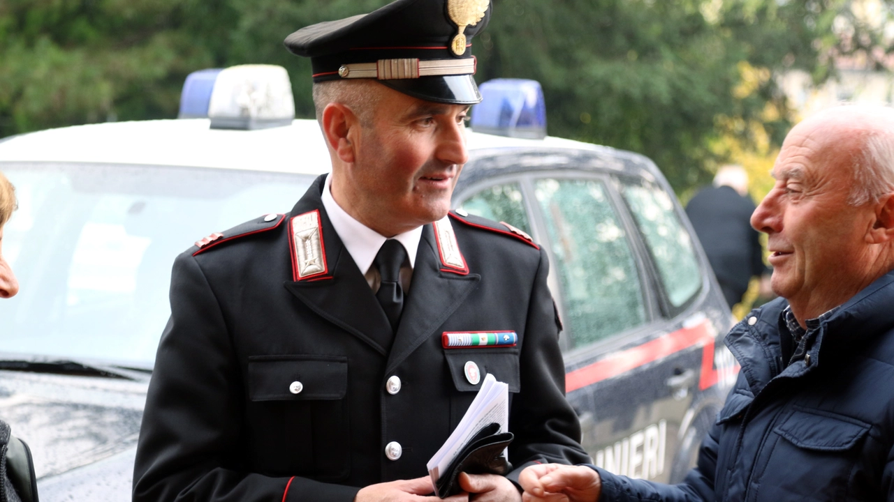 Dopo che il malvivente ha riattaccato, il signor Mario ha allertato i carabinieri, quelli veri (Foto d’archivio) Dopo che il malvivente ha riattaccato, il signor Mario ha allertato i carabinieri, quelli veri (Foto d’archivio)