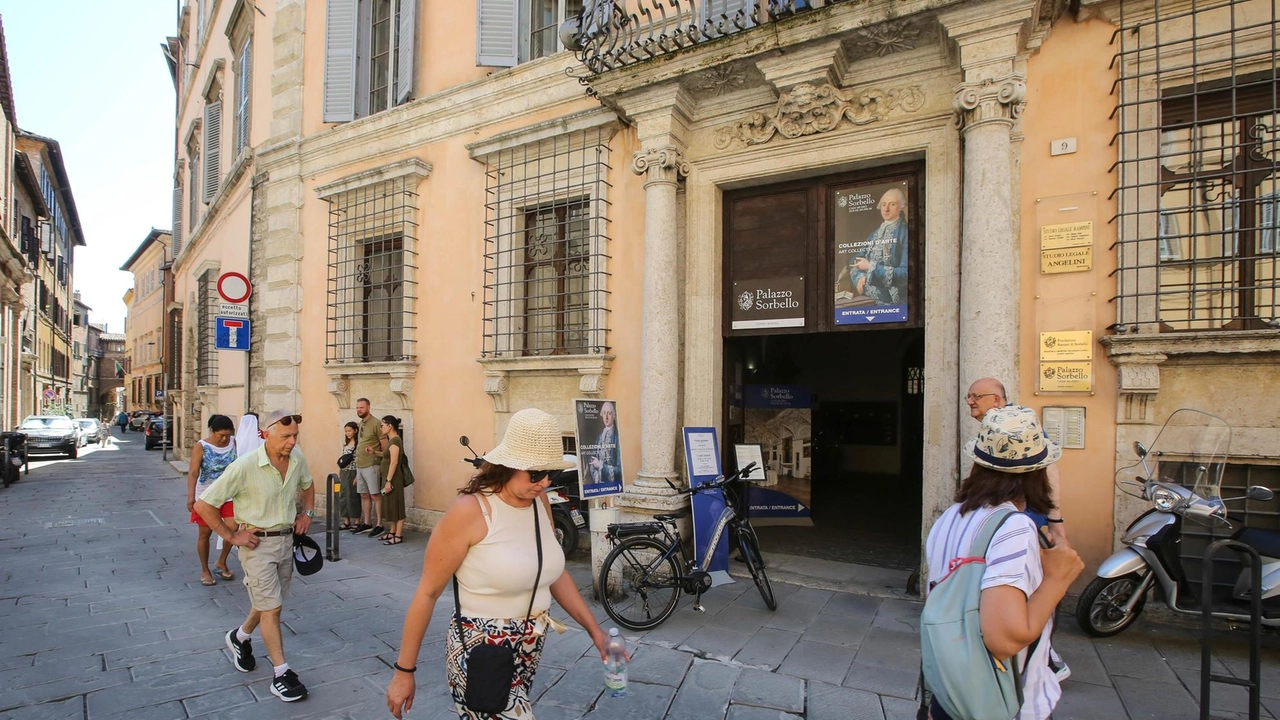 Grazie all’utilizzo di un fortepiano, copia di un Walter di Urbano Petroselli, e di violino e violoncello con corde di... Grazie all’utilizzo di un fortepiano, copia di un Walter di Urbano Petroselli, e di violino e violoncello con corde di...