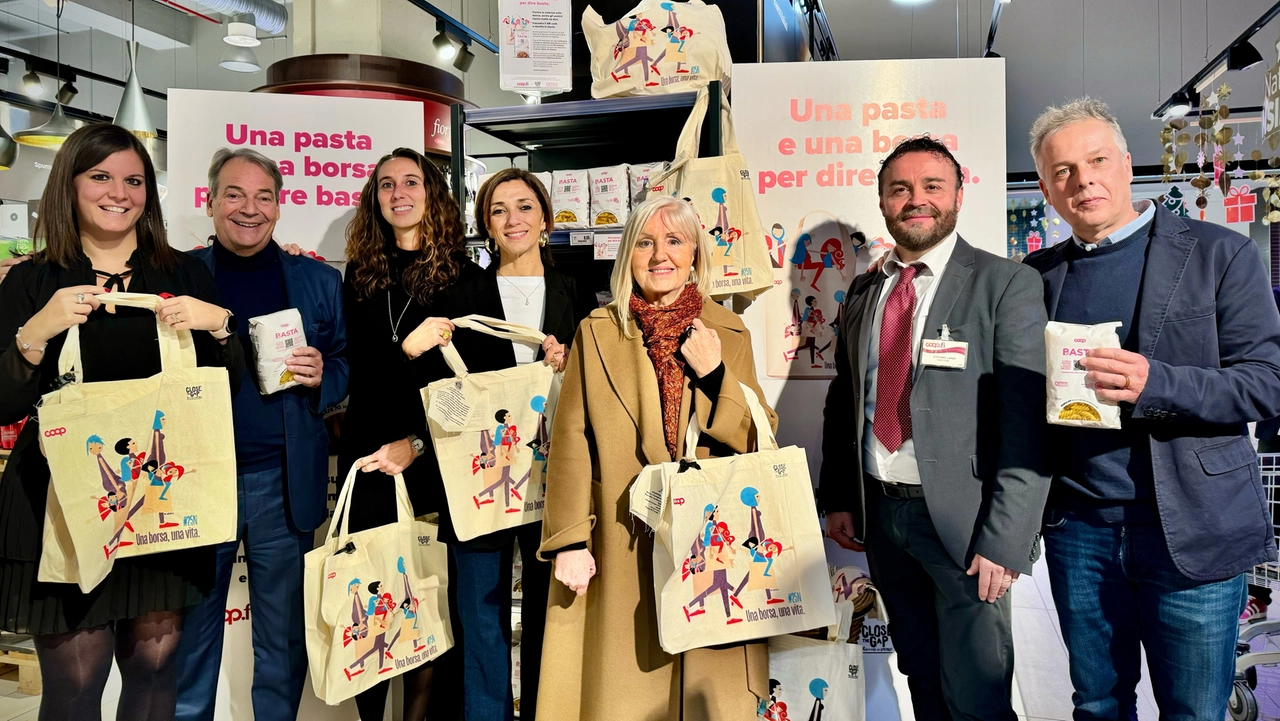 La presentazione delle iniziative Coop in occasione del 25 novembre La presentazione delle iniziative Coop in occasione del 25 novembre