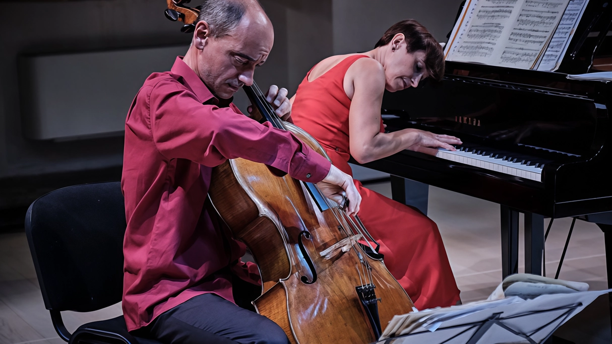 Torna, con una nuova e ricca programmazione, la stagione di concerti RiCreando Oltre il Suono, organizzata dall’Associazione Le 7 Note... Torna, con una nuova e ricca programmazione, la stagione di concerti RiCreando Oltre il Suono, organizzata dall’Associazione Le 7 Note...