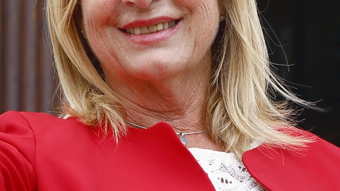 Il sindaco di Follo,. Rita Mazzi Il sindaco di Follo,. Rita Mazzi