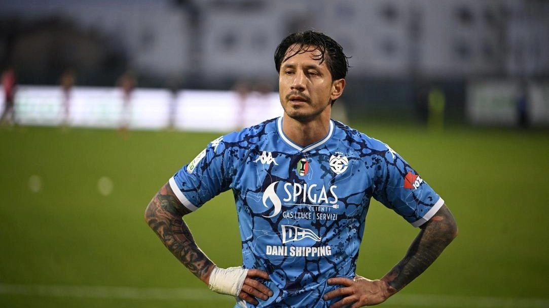 Tutto esaurito per il match contro i rosanero. A Follo prove tecniche: pronti Degli Innocenti e Lapadula Tutto esaurito per il match contro i rosanero. A Follo prove tecniche: pronti Degli Innocenti e Lapadula