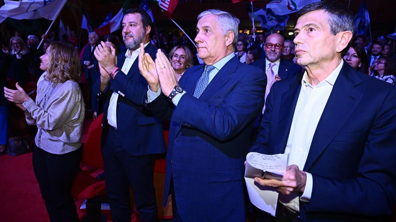 Alberto Balboni annuncia un vertice di maggioranza per valutare il terzo mandato dei presidenti di Regione dopo il G7. Alberto Balboni annuncia un vertice di maggioranza per valutare il terzo mandato dei presidenti di Regione dopo il G7.