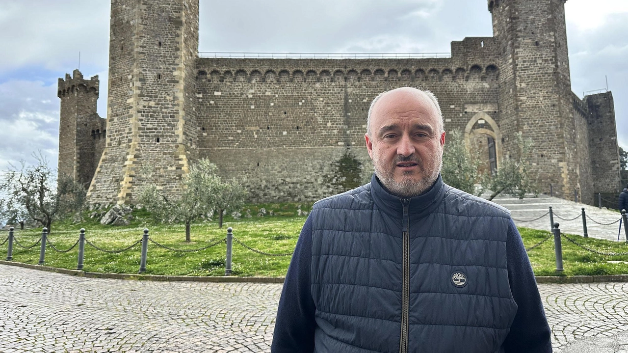 Il sindaco Silvio Franceschelli assicura che monitorerà gli ulteriori lavori finché non saranno ultimati per riaprire notte e giorno la galleria Il sindaco Silvio Franceschelli assicura che monitorerà gli ulteriori lavori finché non saranno ultimati per riaprire notte e giorno la galleria