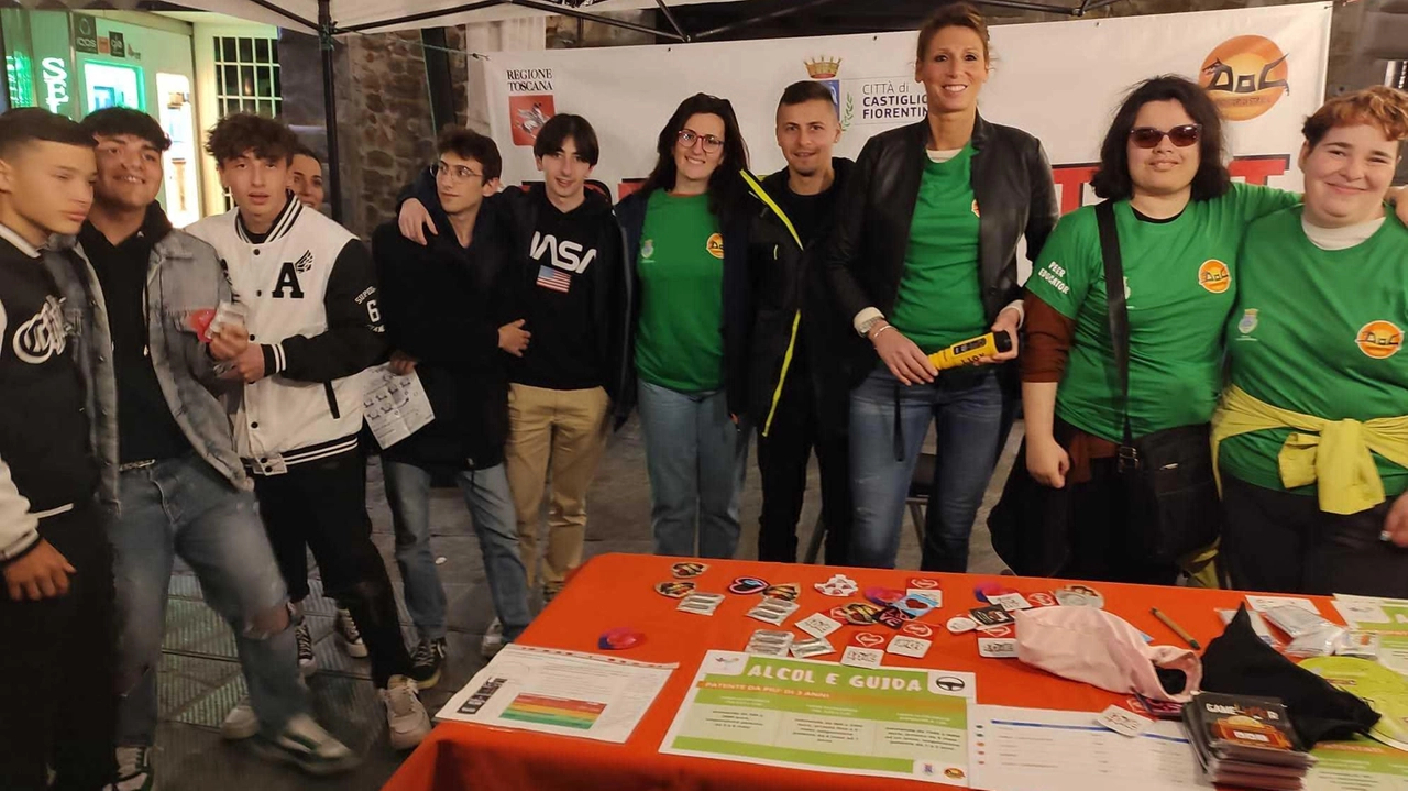 L’assessore Franceschini con alcuni dei rappresentanti dell’associazione DOG L’assessore Franceschini con alcuni dei rappresentanti dell’associazione DOG