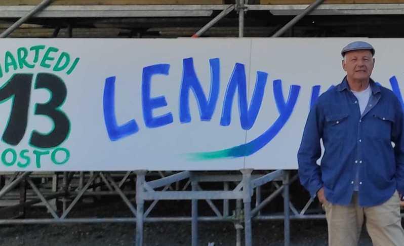 https://www.lanazione.it/image-service/view/acePublic/alias/contentid/YmY0MGFiNDYtMTA5Zi00/0/quei-manifesti-che-hanno-dato-carattere-alla-versilia-dipinti-a-mano-da-benassi-come-negli-anni-ruggenti.jpeg