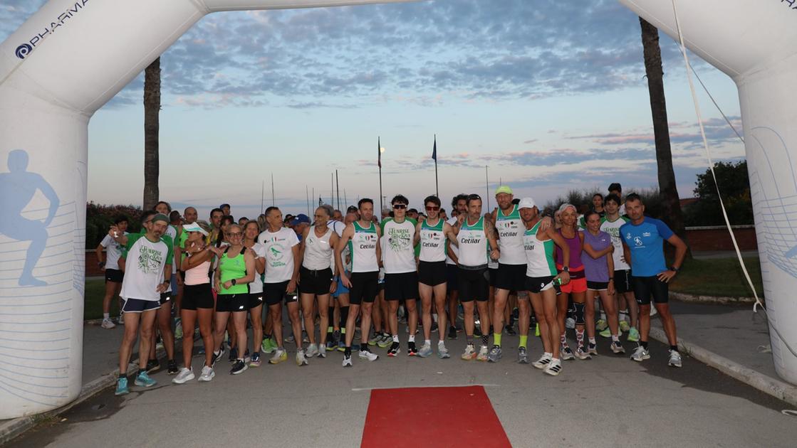 Sunrise Run, la corsa all’alba di Forte dei Marmi Sunrise Run, la corsa all’alba di Forte dei Marmi