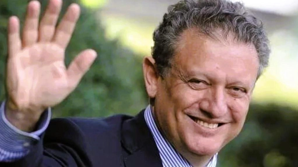 Il giornalista Antonio Di Bella, già direttore del Tg3 e corrispondente estero per la Rai Il giornalista Antonio Di Bella, già direttore del Tg3 e corrispondente estero per la Rai