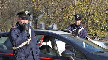 "Foto alla nipotina". Processo per molestie