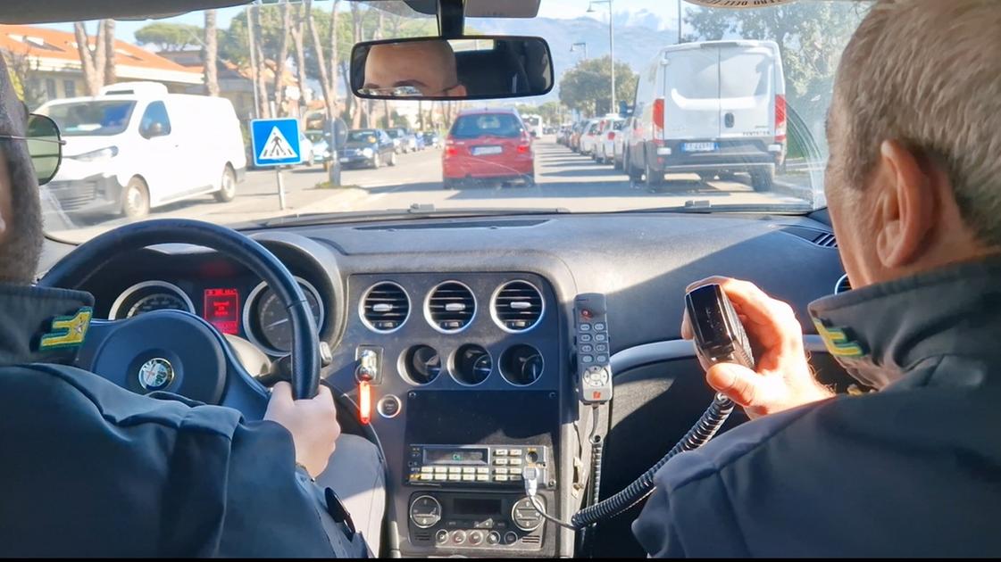 https://www.lanazione.it/image-service/view/acePublic/alias/contentid/YmY4OGRkMTctM2I3Yi00/0/le-indagini-della-guardia-di-finanza.jpeg?f=16:9&w=1200&h=630