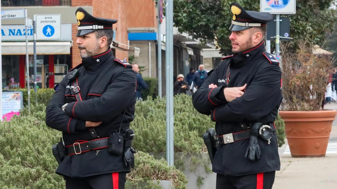 Sul posto sono intervenuti i carabinieri di Scandicci (foto archivio Germogli) Sul posto sono intervenuti i carabinieri di Scandicci (foto archivio Germogli)