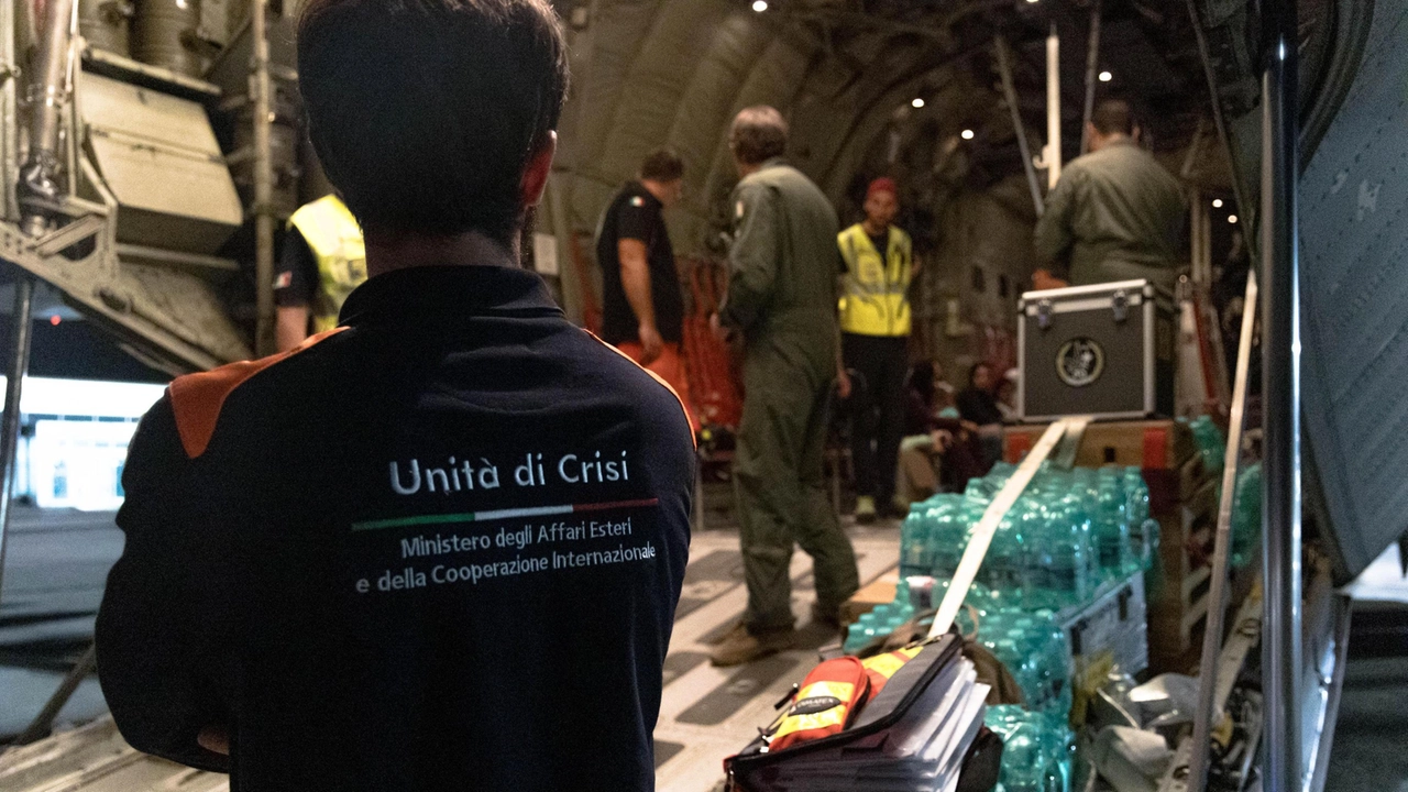Oltre trenta minori, con famiglie e accompagnatori, per un totale di 120 persone: la più grande evacuazione dalla Striscia effettuata in Italia. L’atterraggio mercoledi, intorno a mezzanotte e mezza.