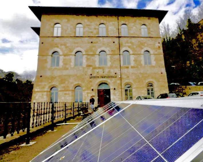 Palazzone in concessione. Il Comune proroga l’avviso: "Necessario fare i lavori"