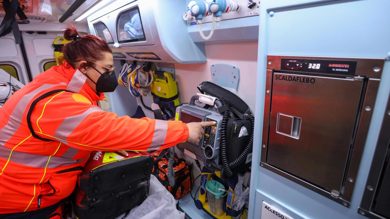 I due feriti sono stati soccorsi dal medico e infermiere dell’automedica del 118 e trasportati all’ospedale Lotti con le ambulanze I due feriti sono stati soccorsi dal medico e infermiere dell’automedica del 118 e trasportati all’ospedale Lotti con le ambulanze