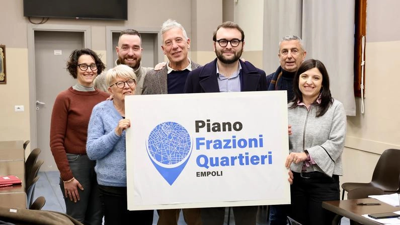 Foto di gruppo, durante una delle tappe, con il. sindaco Alessio Mantellassi al centro Foto di gruppo, durante una delle tappe, con il. sindaco Alessio Mantellassi al centro