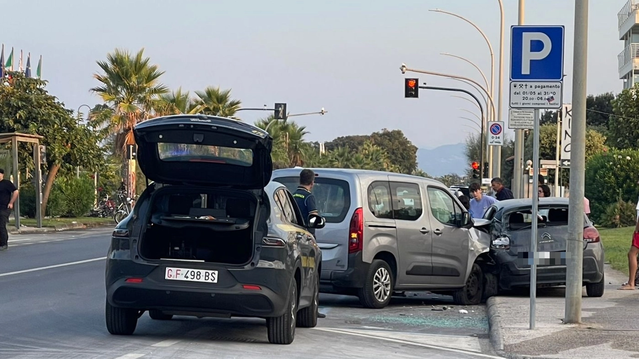 L'incidente sul lungomare tra Motrone e Tonfano