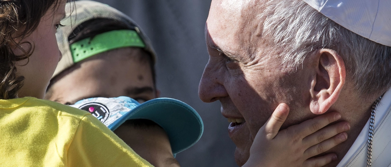 Papa Francesco, alle 9 la prima congregazione dei cardinali per decidere la data dei funerali. Conclave tra il 5 e il 10 maggio