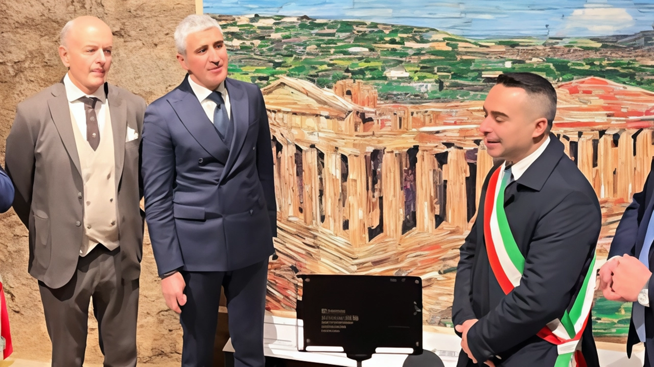 La mostra, frutto della collaborazione fra Seap e Gruppo Hera, porta al Teatro Pirandello opere d’arte fatte con scarti industriali La mostra, frutto della collaborazione fra Seap e Gruppo Hera, porta al Teatro Pirandello opere d’arte fatte con scarti industriali