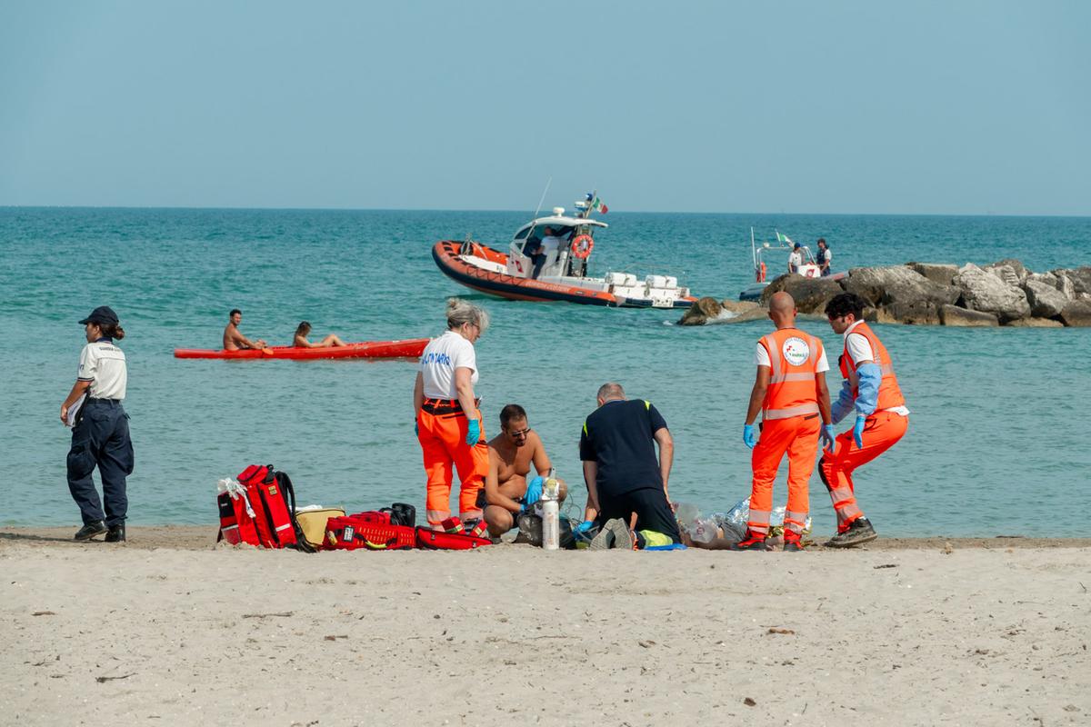 Morire in mare a 15 anni, l’assurda tragedia davanti ai familiari