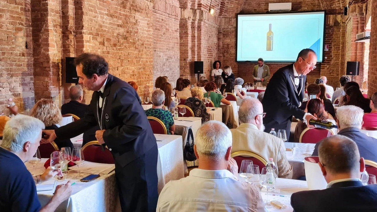 Il primo evento nel rinnovato bastione San Filippo, promosso dall’Associazione Città del Vino con Enoteca italiana, il prologo della nuova vita per i locali che da anni erano stati abbandonati Il primo evento nel rinnovato bastione San Filippo, promosso dall’Associazione Città del Vino con Enoteca italiana, il prologo della nuova vita per i locali che da anni erano stati abbandonati