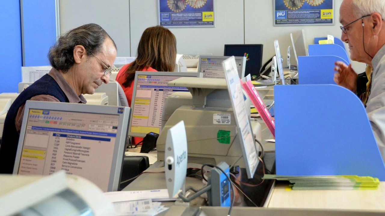 Poste Italiane diffonde volantini per insegnare a difenderci dalle truffe (Nella foto d’archivio un ufficio postale) Poste Italiane diffonde volantini per insegnare a difenderci dalle truffe (Nella foto d’archivio un ufficio postale)