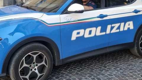 Blitz della Polizia dopo due furti messi a segno in via Fillungo Blitz della Polizia dopo due furti messi a segno in via Fillungo