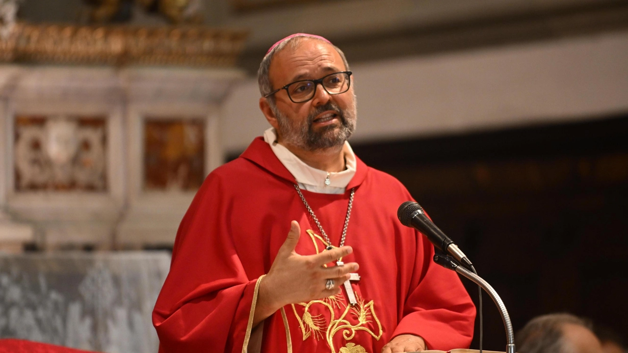Il vescovo di Lucca, monsignor Giulietti ha annunciato d i voler. realizzare un polo della carità a Viareggio Il vescovo di Lucca, monsignor Giulietti ha annunciato d i voler. realizzare un polo della carità a Viareggio