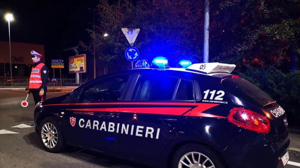 In piazzale Kennedy sono intervenuti i carabinieri del comando provinciale di Firenze