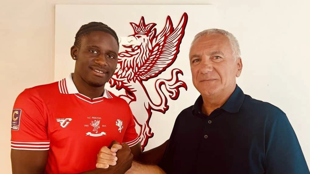 Il diesse Mauro Meluso e Karlson Nwanege