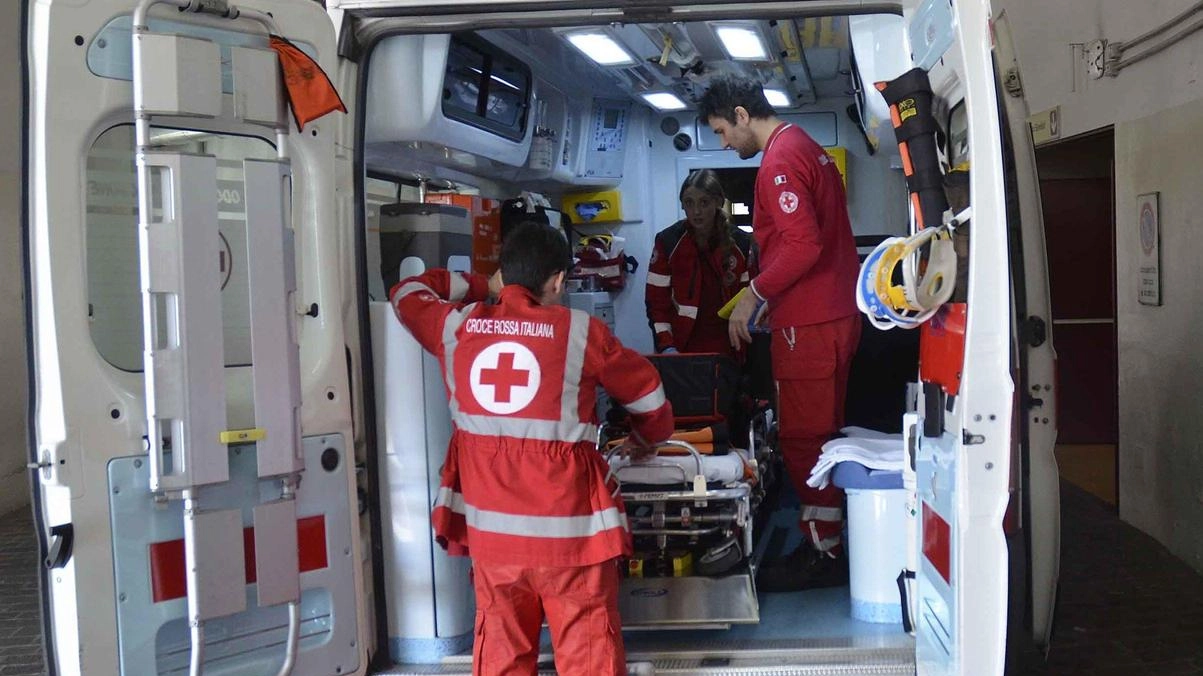 Arriva ad Arezzo il numero unico 116117 per la continuità assistenziale, con 200 linee attive gestite da operatori e medici qualificati a Firenze. Innovativo supporto multilingue per cittadini e turisti. Arriva ad Arezzo il numero unico 116117 per la continuità assistenziale, con 200 linee attive gestite da operatori e medici qualificati a Firenze. Innovativo supporto multilingue per cittadini e turisti.